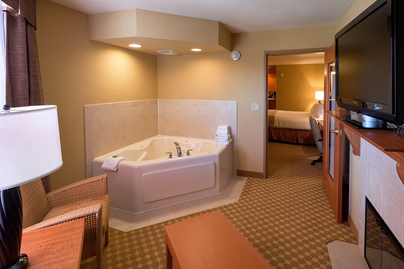 Holiday Inn Express & Suites Chicago West-Roselle
