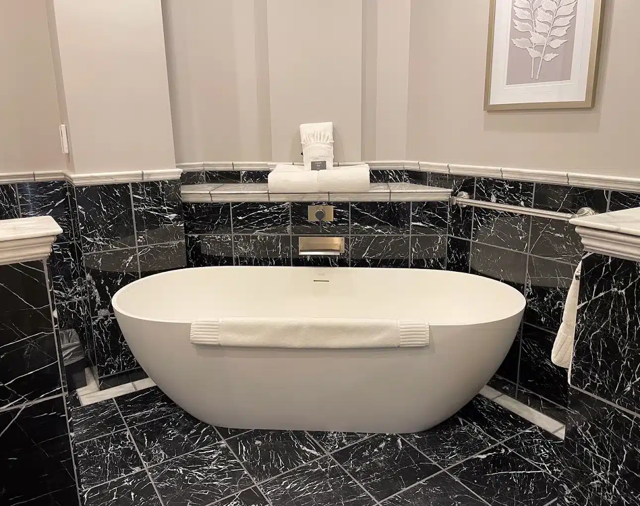 Rockport Harbor Hotel has suites with private spa tub