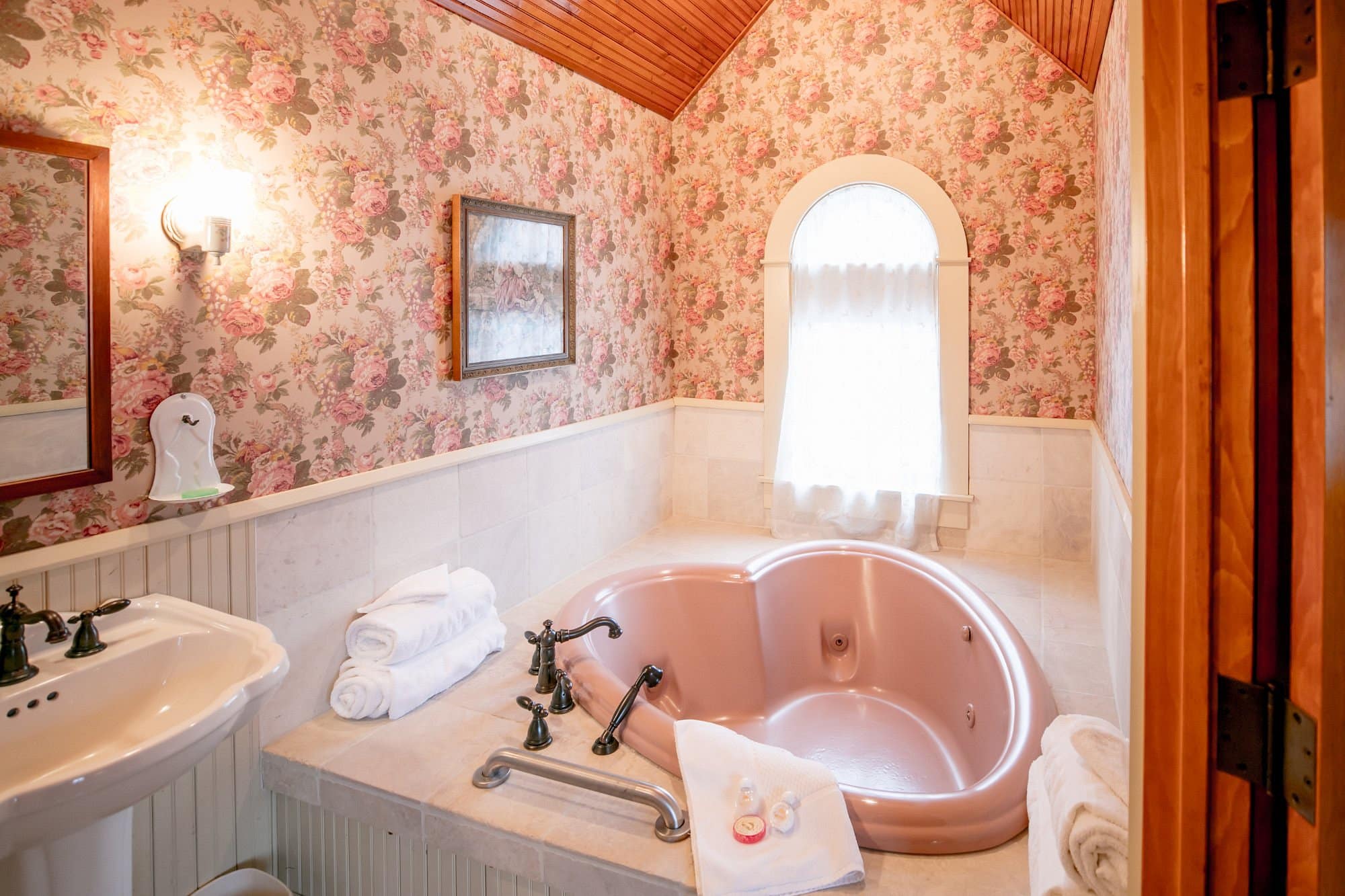 Round Barn Farm B & B Event Center has suites with heart-shaped Jacuzzi"