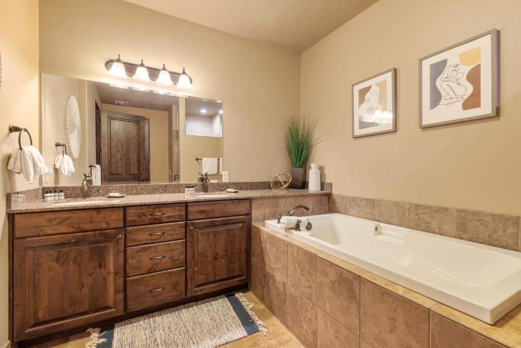 Sand Hollow Resort has suites with private spa tub