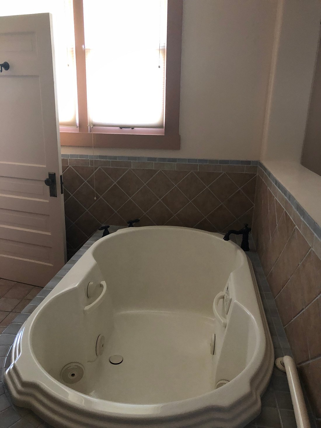 Serenity House has jacuzzi suites