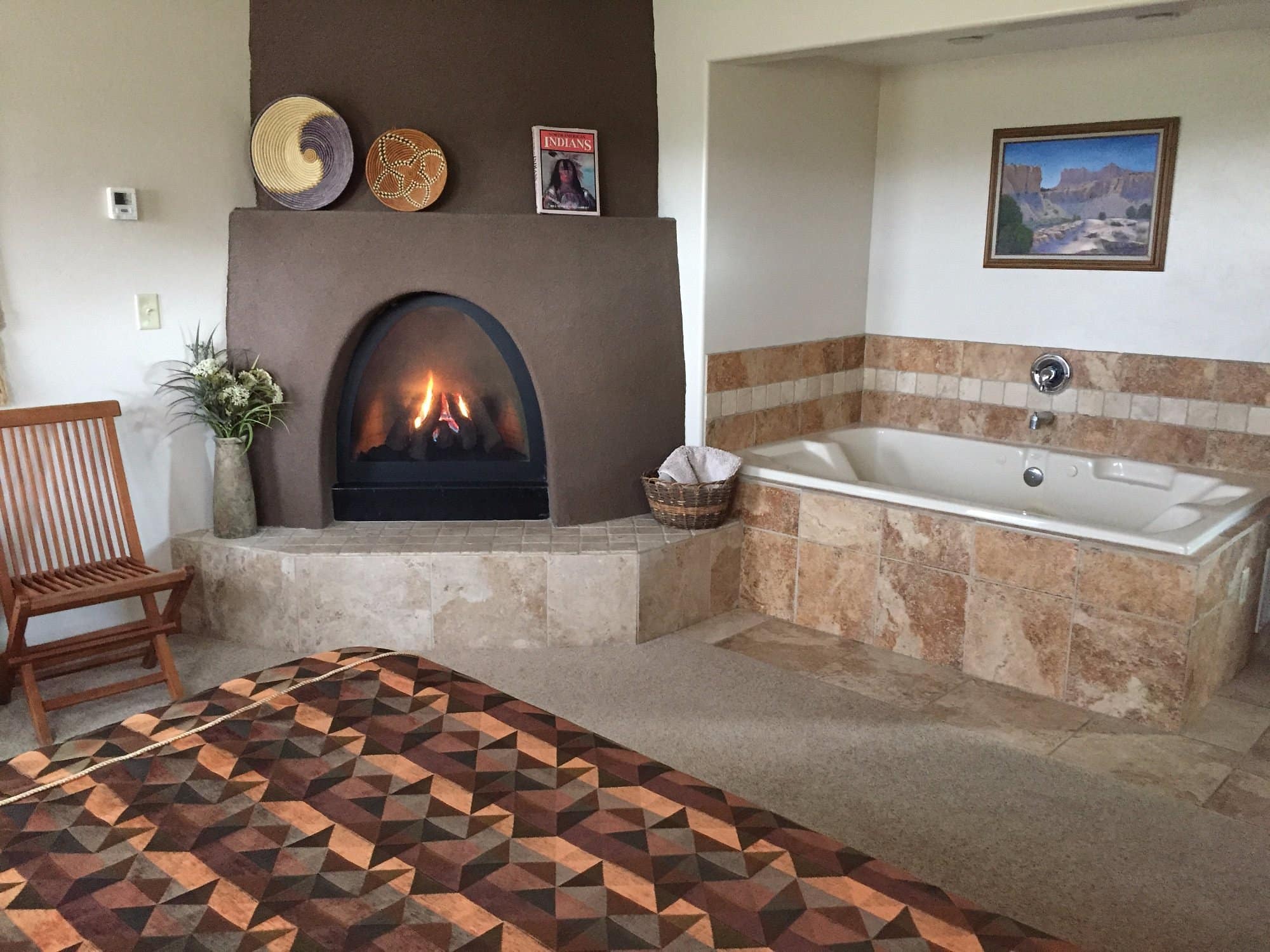 Slot Canyons Inn has jacuzzi suites