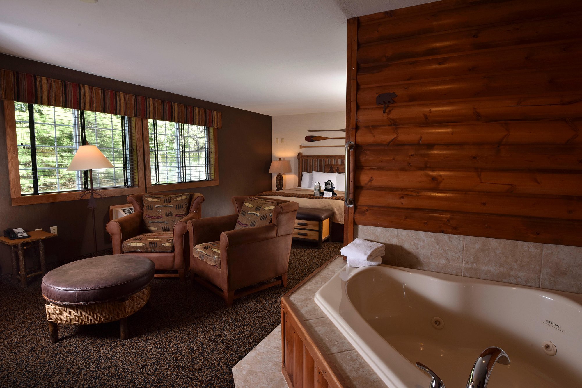 Stoney Creek Inn – Quincy has jacuzzi suites