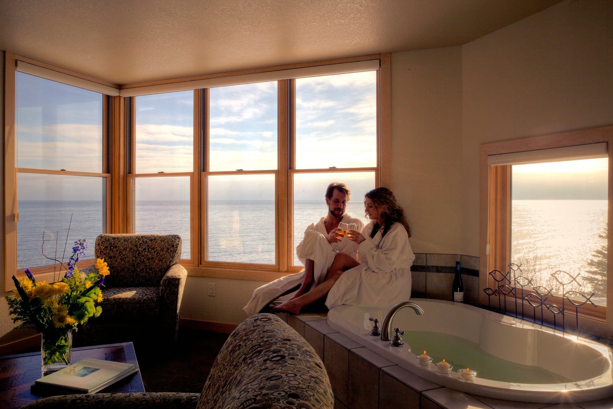 Surfside on Lake Superior has jacuzzi suites