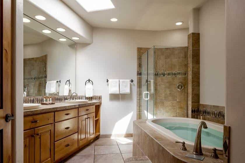 The Inn At Entrada has jacuzzi suites