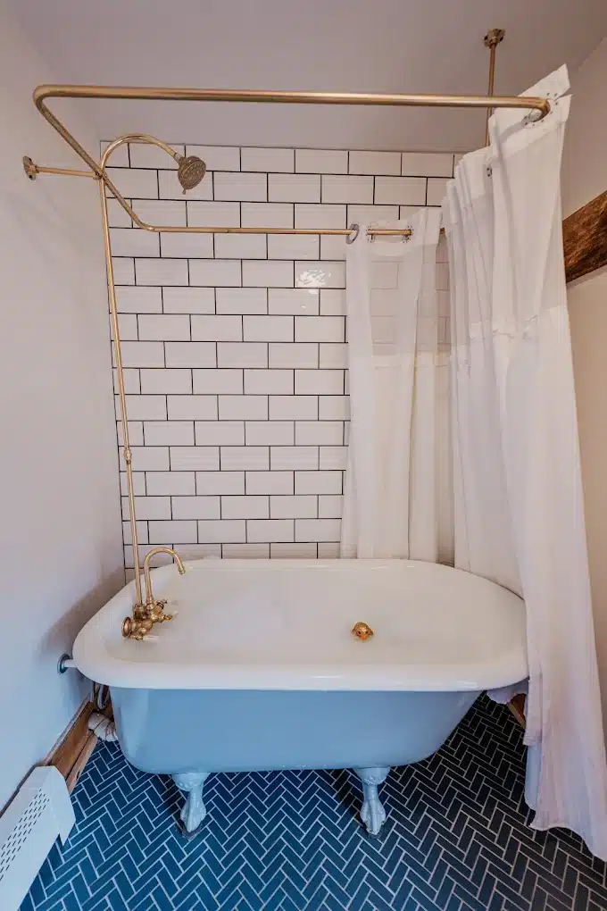 The Village Inn has suites with clawfoot tub