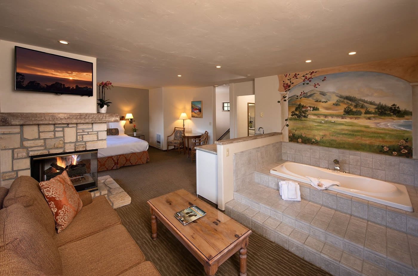 Horizon Inn & Ocean View Lodge has jacuzzi suites
