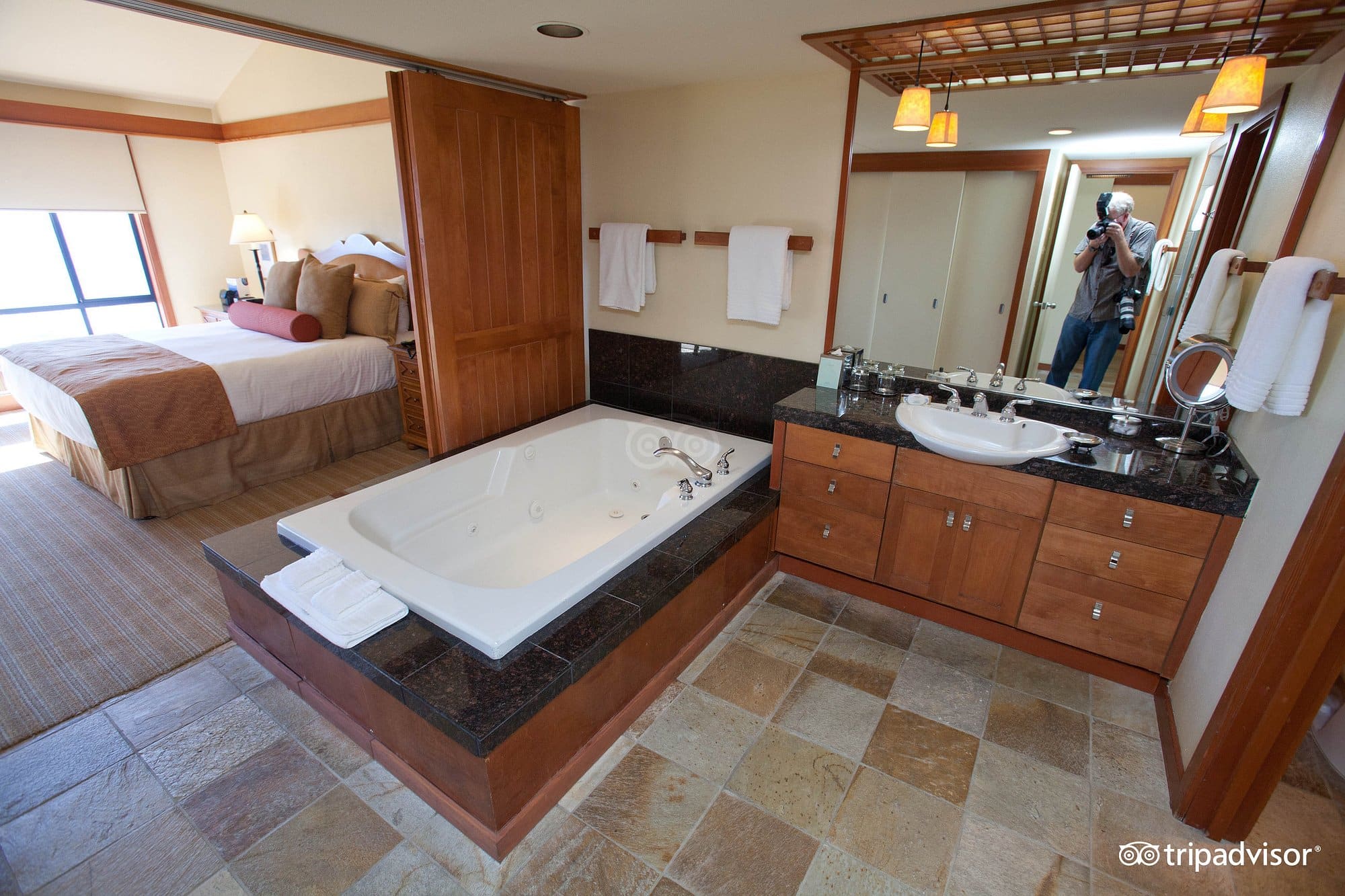 Hyatt Vacation Club at Highlands Inn has jacuzzi suites