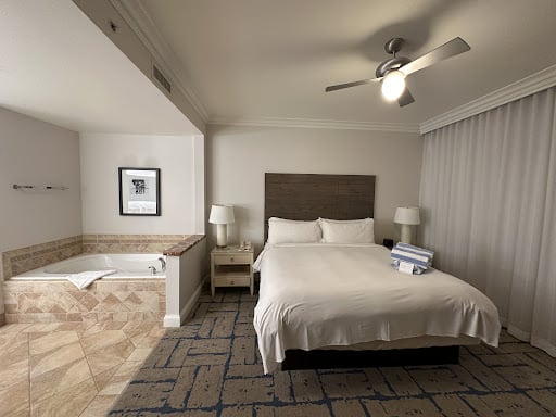 Marriott's Newport Coast Villas has jacuzzi suites