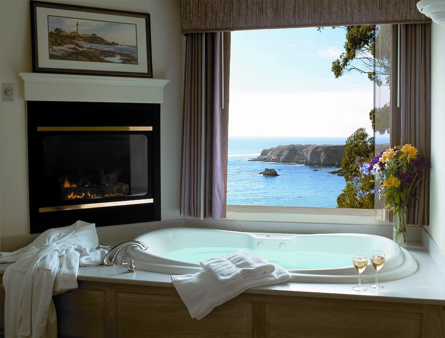 North Cliff Hotel has jacuzzi suites