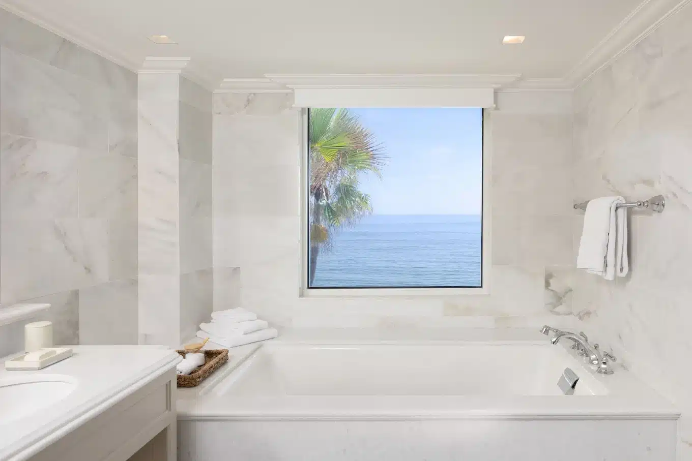 Surf and Sand Laguna Beach has suites with private spa tub