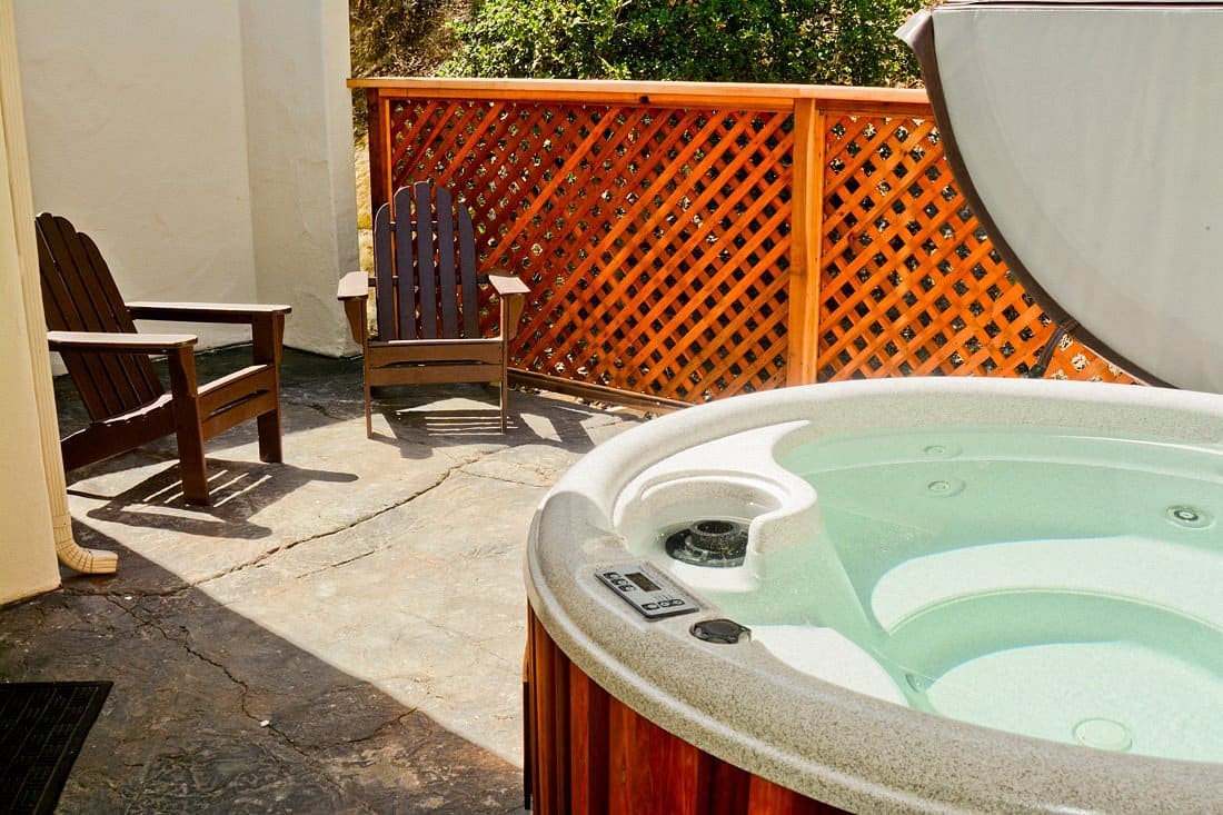 Sycamore Mineral Springs Resort & Spa has private Jacuzzi on balcony